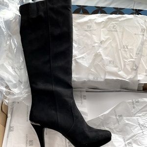 knee high black heels